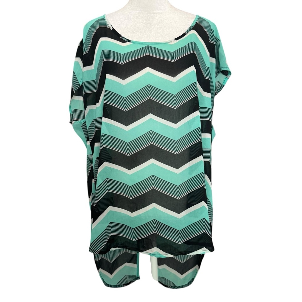 Torrid Sheer Blouse Size 0/L Open Back Sleeveless Green Black Chevron Print